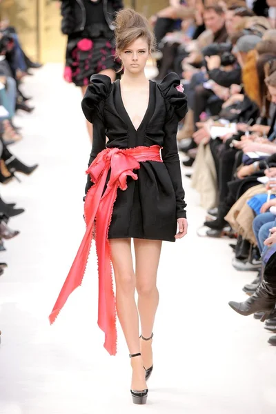 Look 7